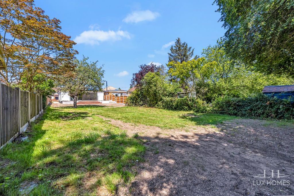 Property photo 2 of 23