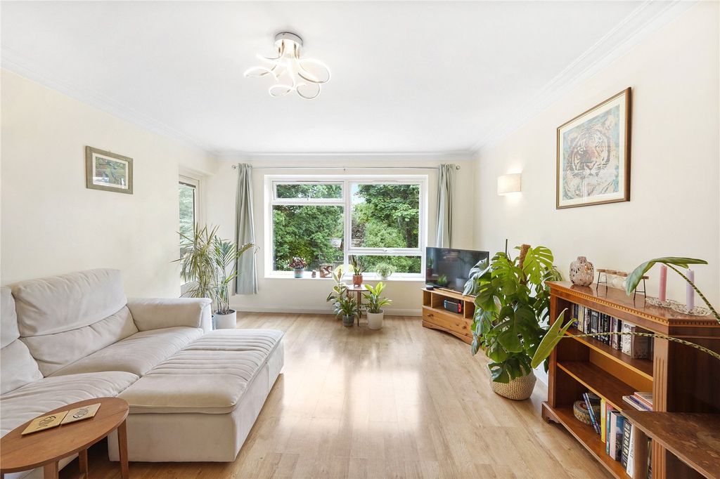 Property photo 3 of 11 Picture No. 08