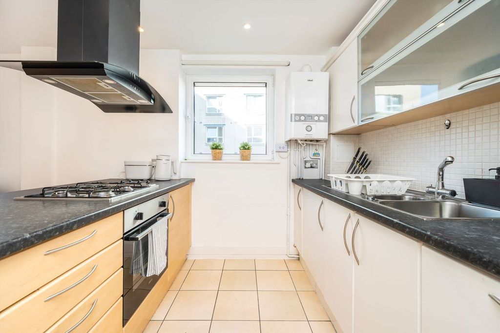 Property photo 3 of 5