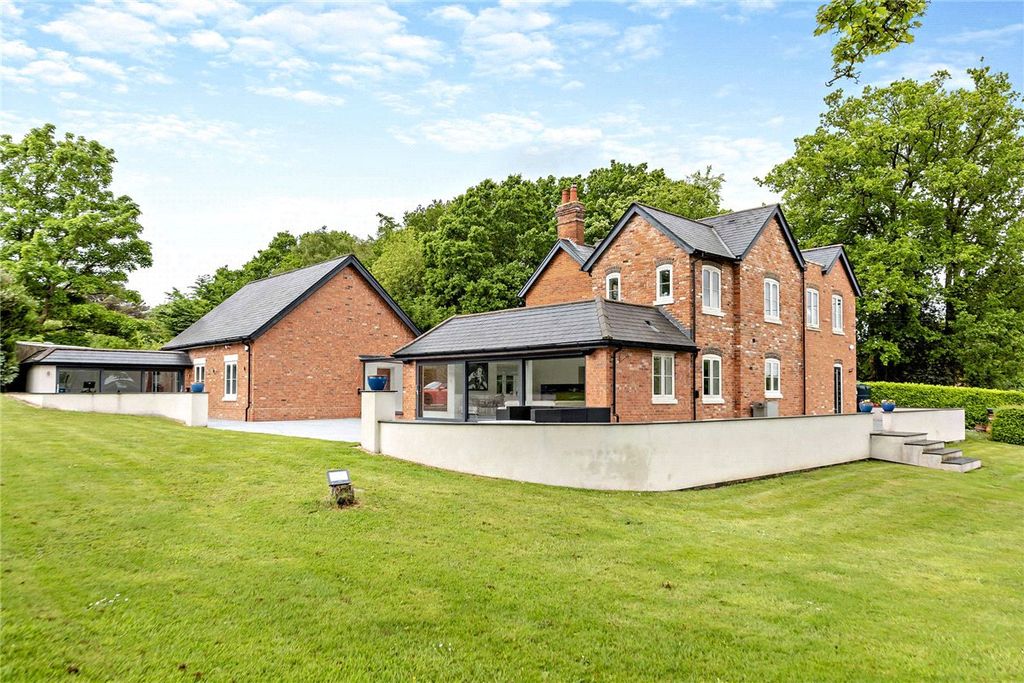 Property photo 2 of 25 Picture No. 06