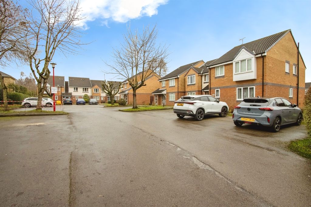 Property photo 1 of 12