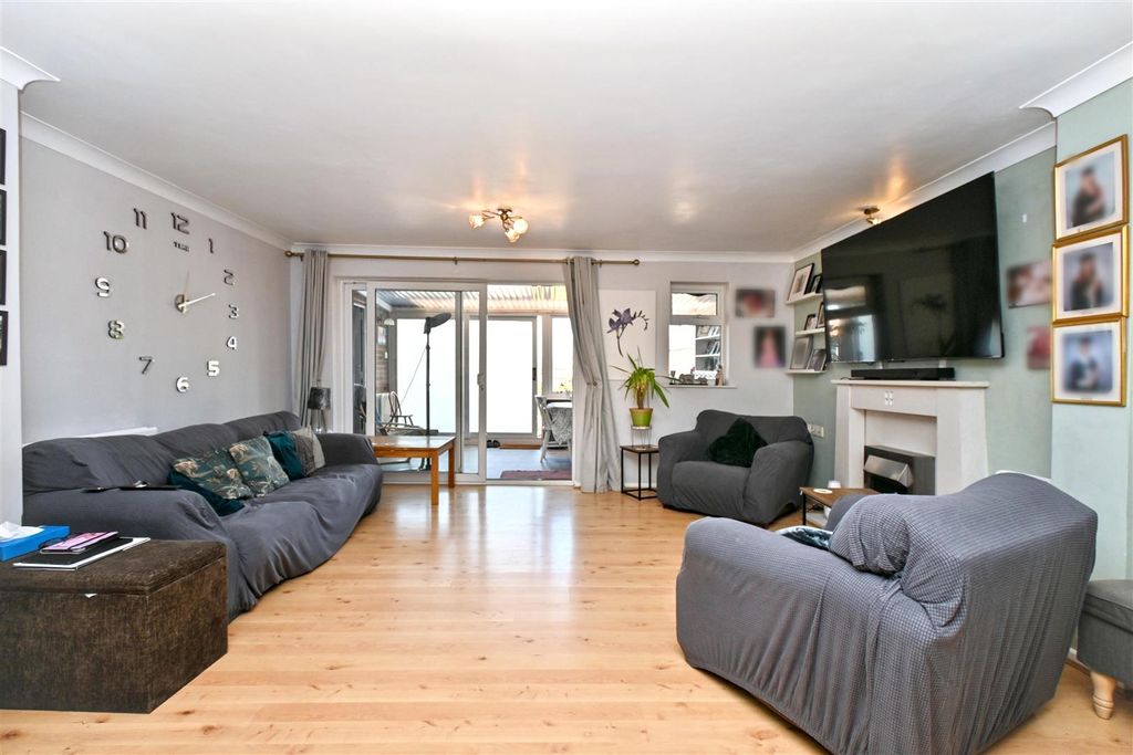 Property photo 2 of 31 Dsc_1069.Jpg