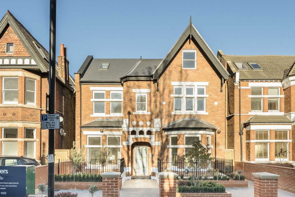 Property photo 1 of 6