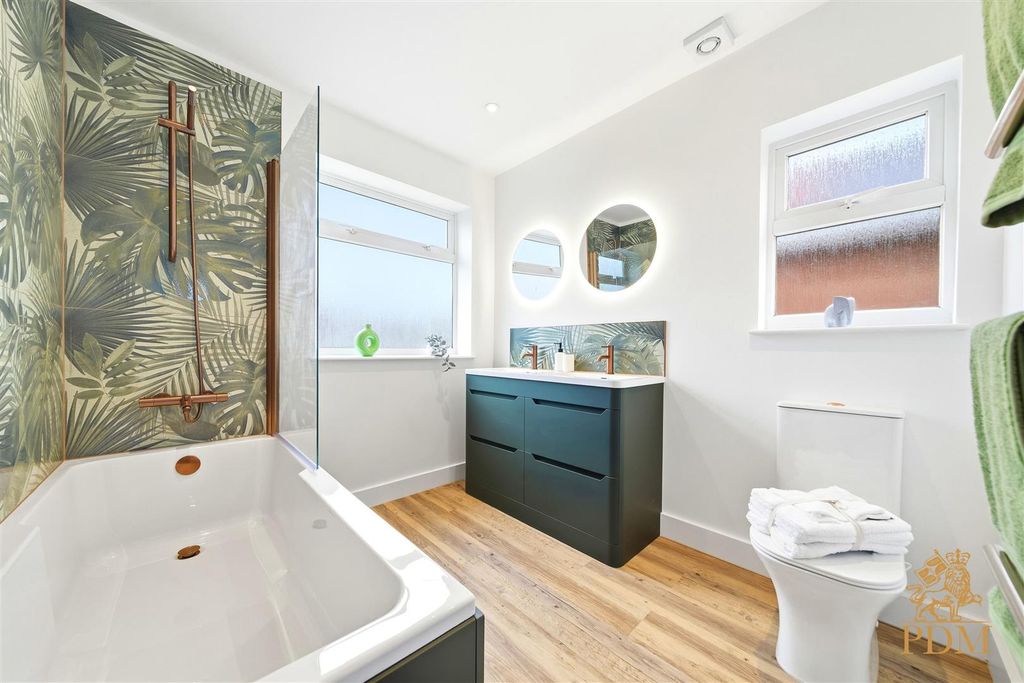 Property photo 3 of 26 2635001 12 Brookside Road_023.Jpg