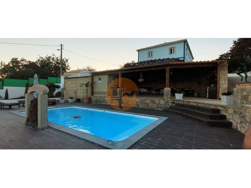 Property photo 1 of 52