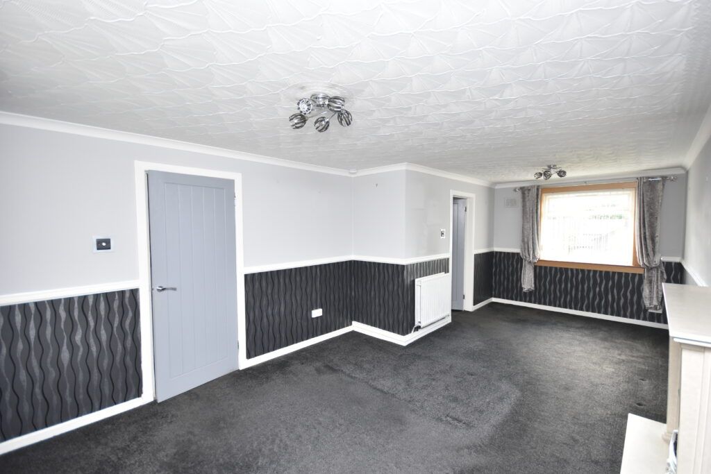 Property photo 3 of 31
