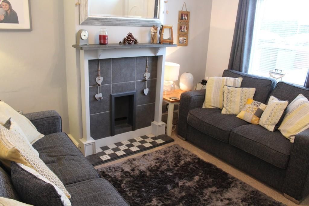 Property photo 2 of 12 Living Room