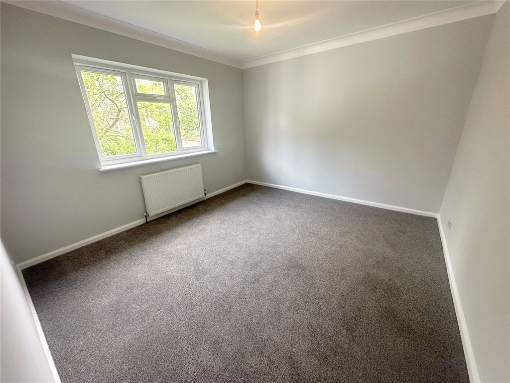 Property photo 3 of 6 Picture No. 02