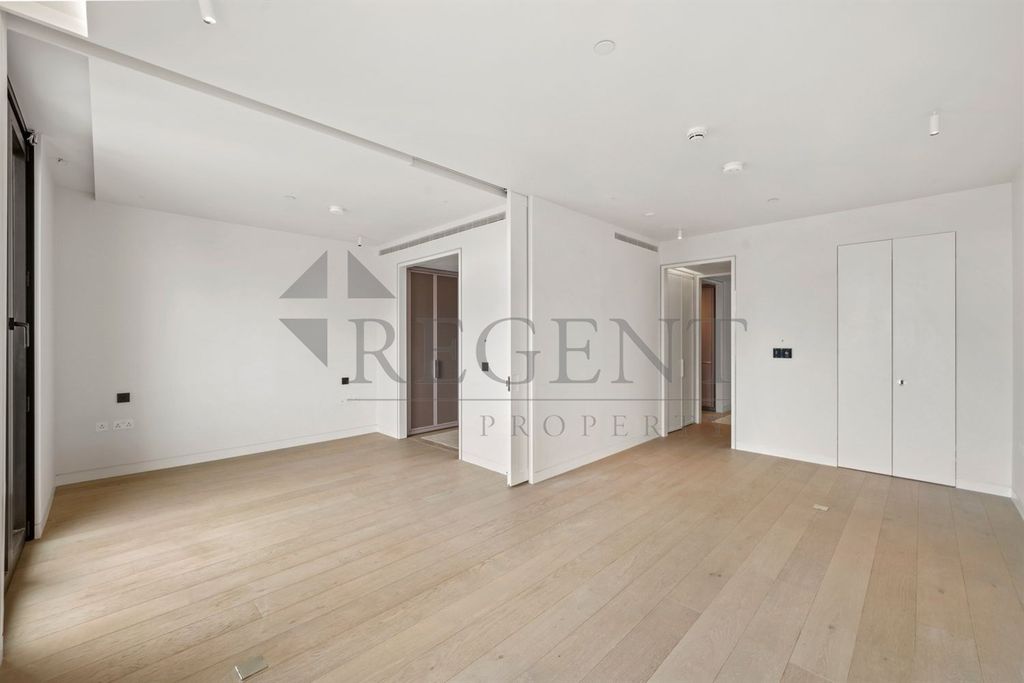 Property photo 1 of 6 Reception