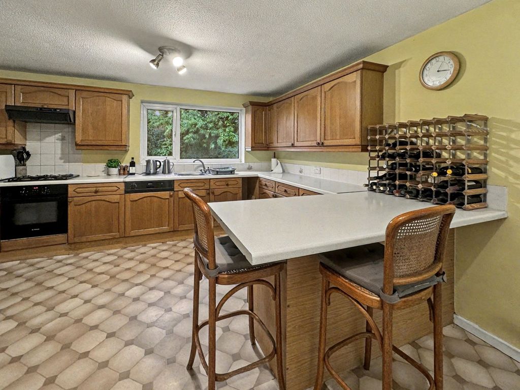 Property photo 2 of 26