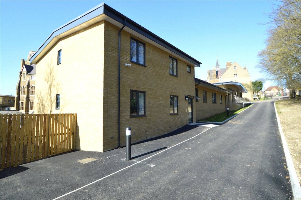 Property photo 1 of 2 Picture No. 02