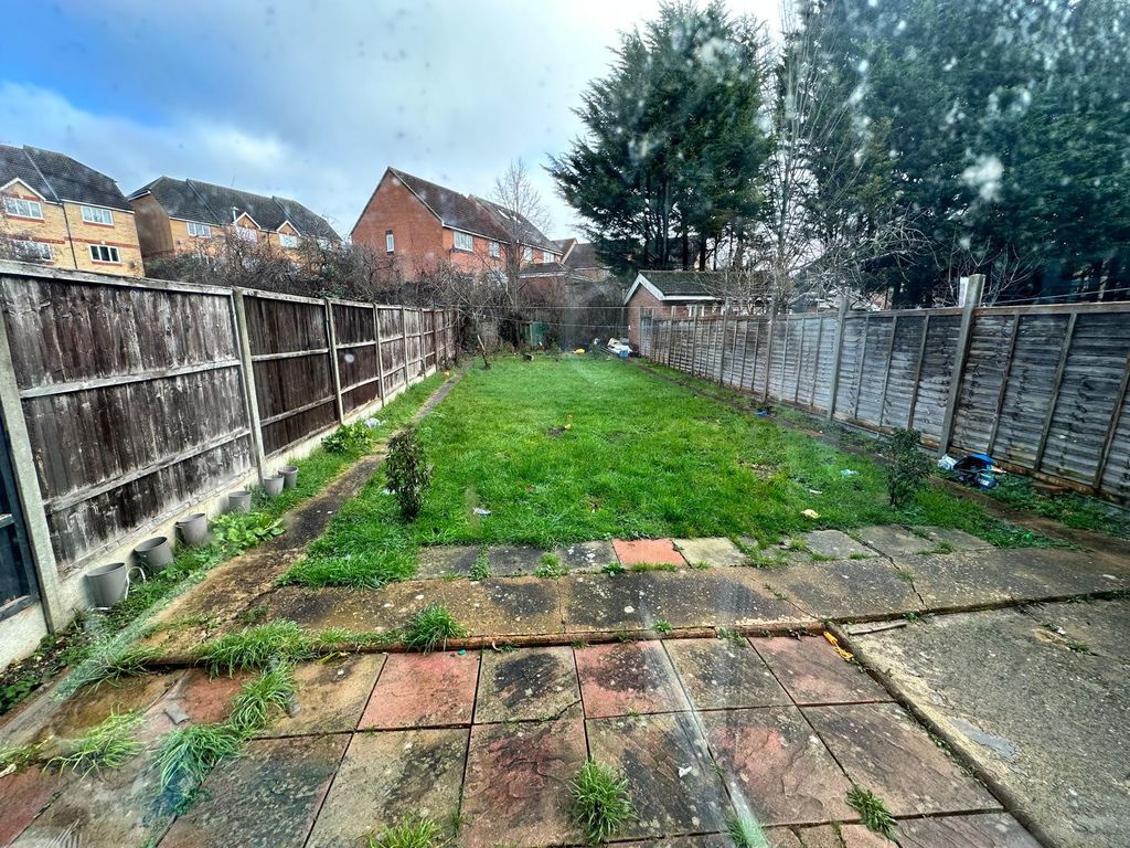 Property photo 2 of 20