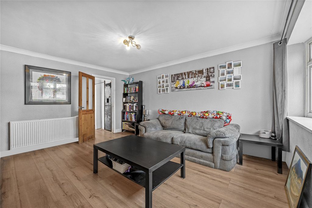 Property photo 3 of 18 Picture No. 23