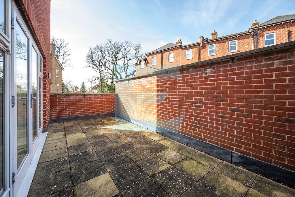 Property photo 3 of 12 Picture No. 15