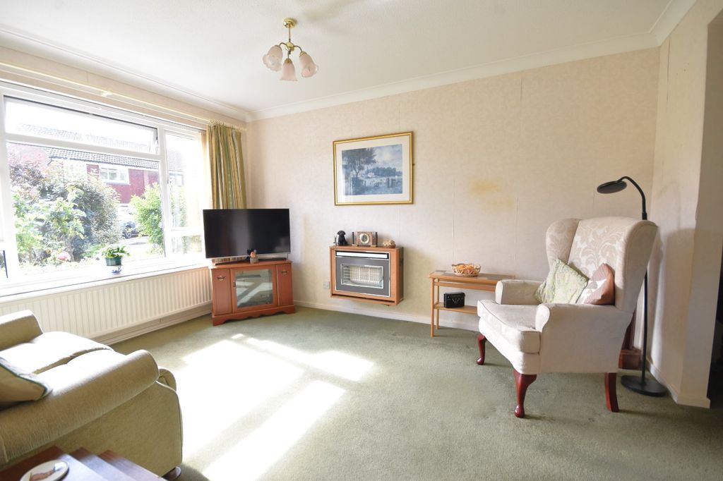 Property photo 2 of 15 Picture No. 12