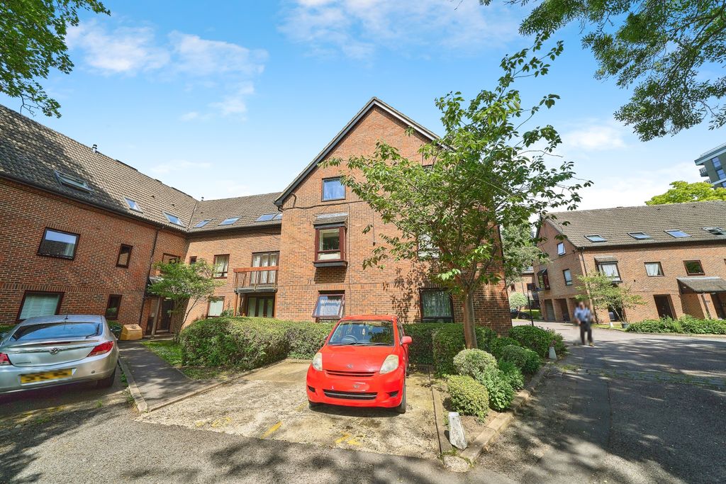 Property photo 2 of 19