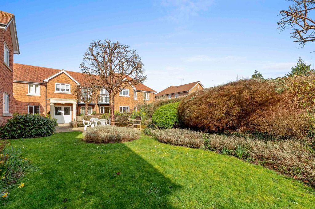 Property photo 3 of 11