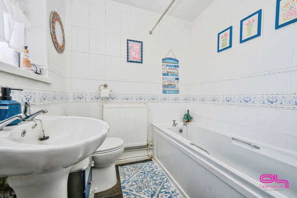 Property photo 3 of 22 Pbox-Img.Jpg