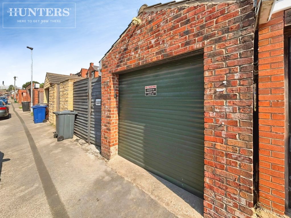 Property photo 2 of 13 Pbox-Img.Jpg