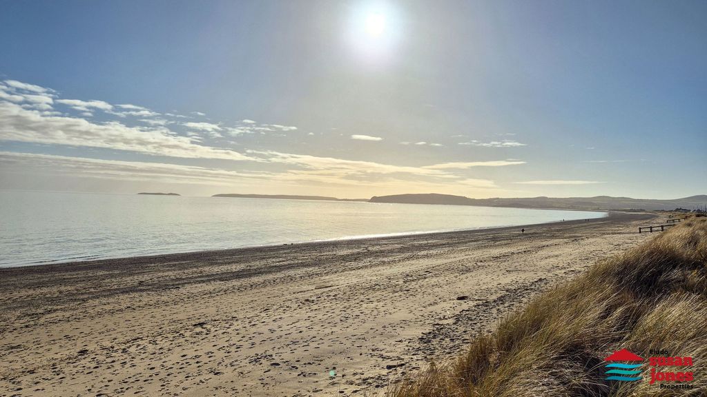 Property photo 3 of 25