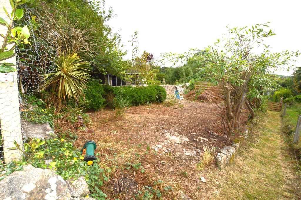 Property photo 2 of 10 Picture No. 14