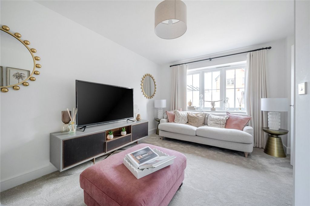 Property photo 3 of 14 Living Room