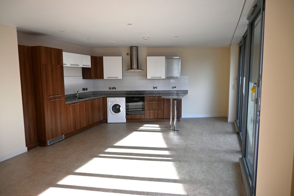 Property photo 2 of 12 Jam_0416