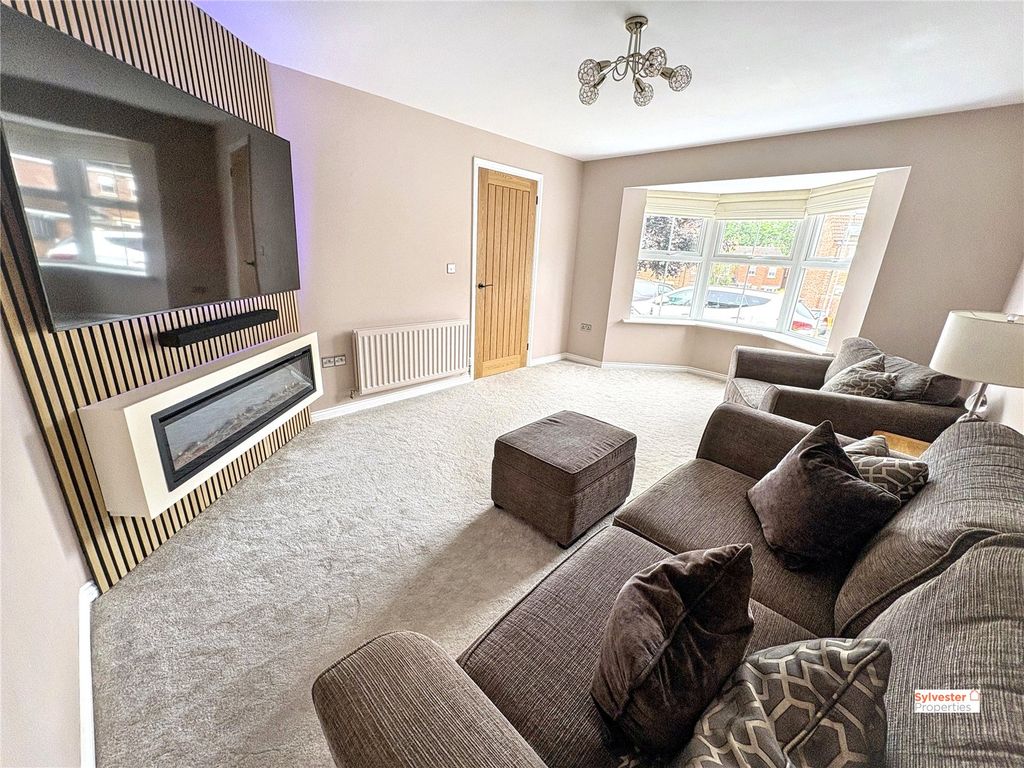 Property photo 3 of 35 Picture No. 02