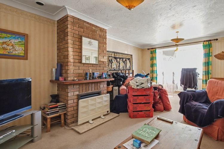 Property photo 3 of 19 327396