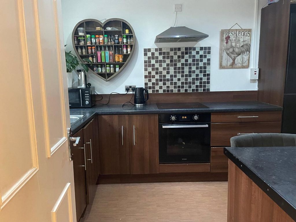 Property photo 3 of 11 Picture No. 45