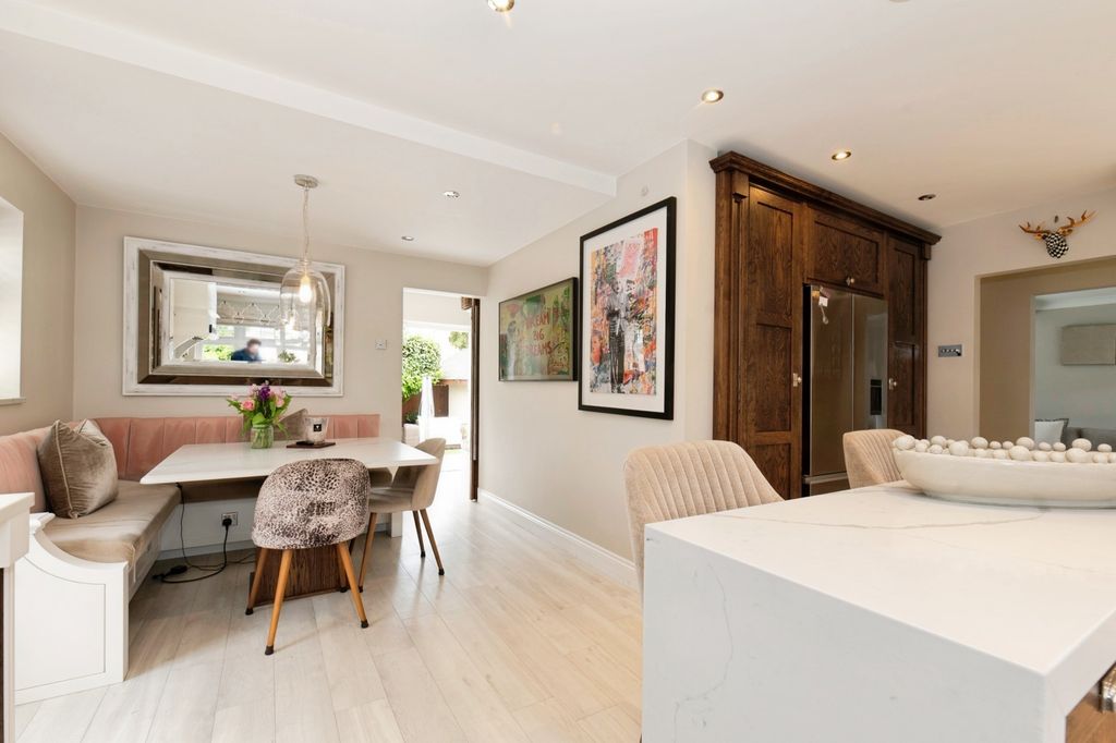 Property photo 2 of 18 Pbox-Img.Jpg