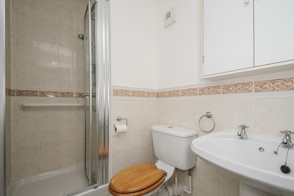 Property photo 3 of 11 Shower Room