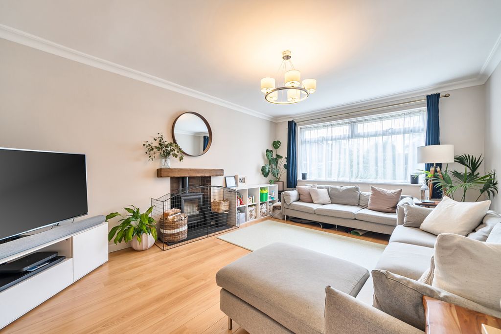 Property photo 2 of 21 1439802-14-69d795...