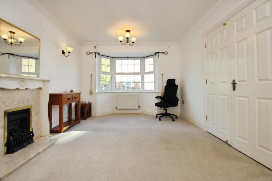 Property photo 2 of 20