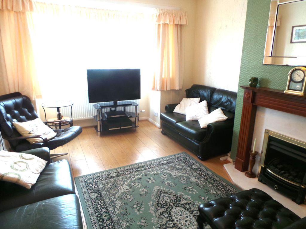 Property photo 2 of 25