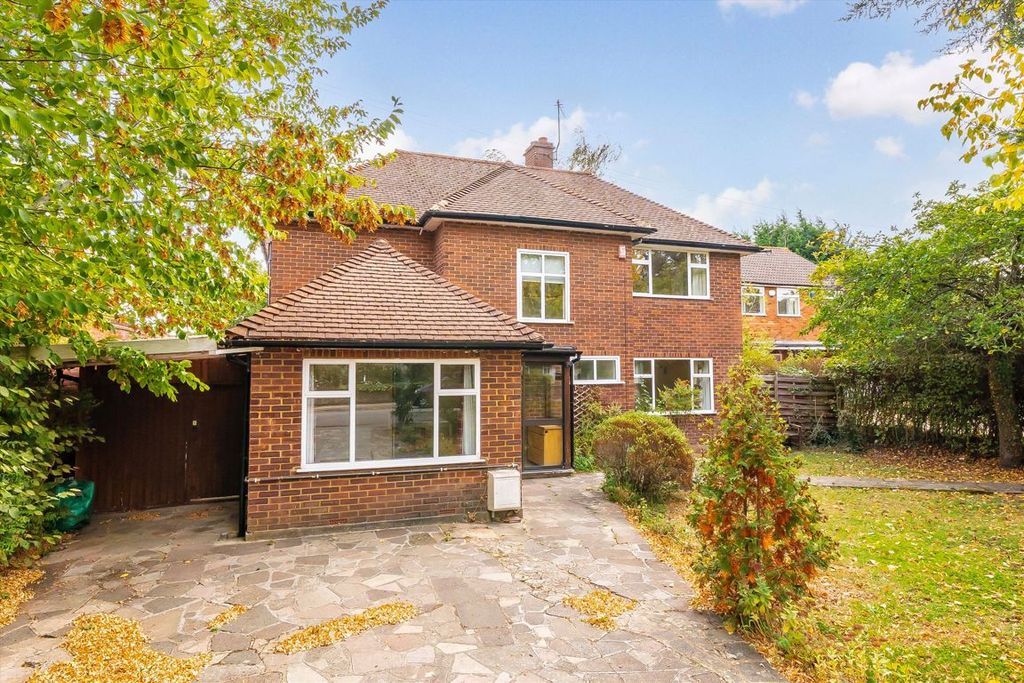 Property photo 1 of 9