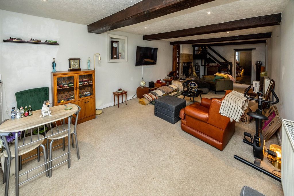 Property photo 3 of 18 Picture No. 05