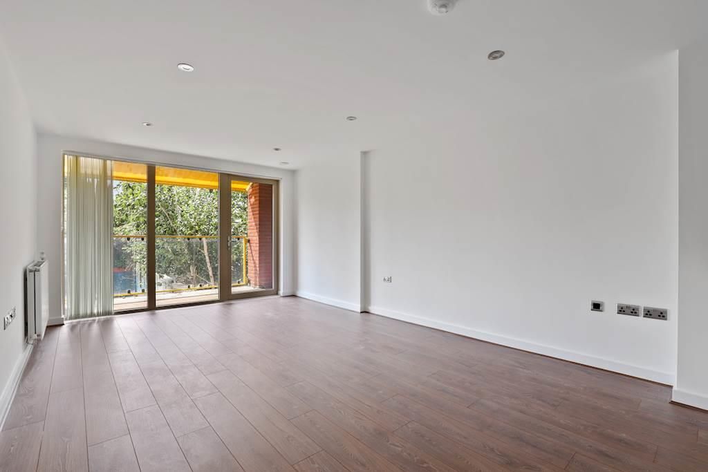 Property photo 2 of 10 11-A348Jhiml - Flat 19 Portway House - 33 (1)-Smal