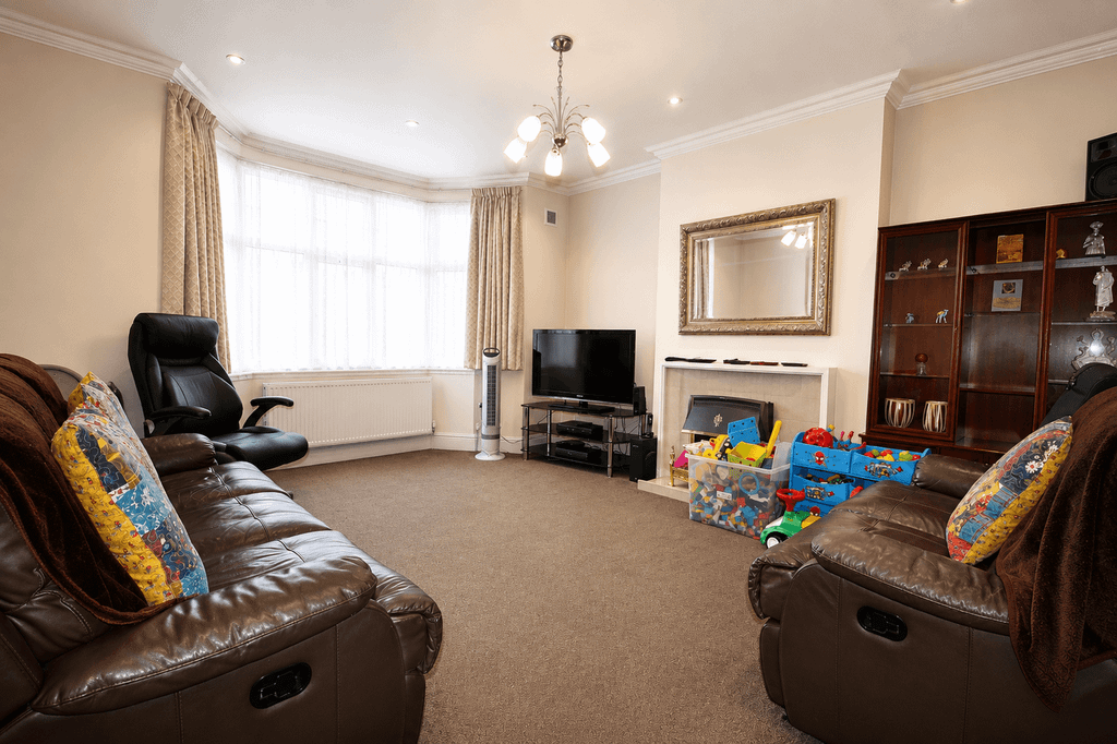 Property photo 1 of 7 Eagle Road, Wembley, Middlesex Ha0