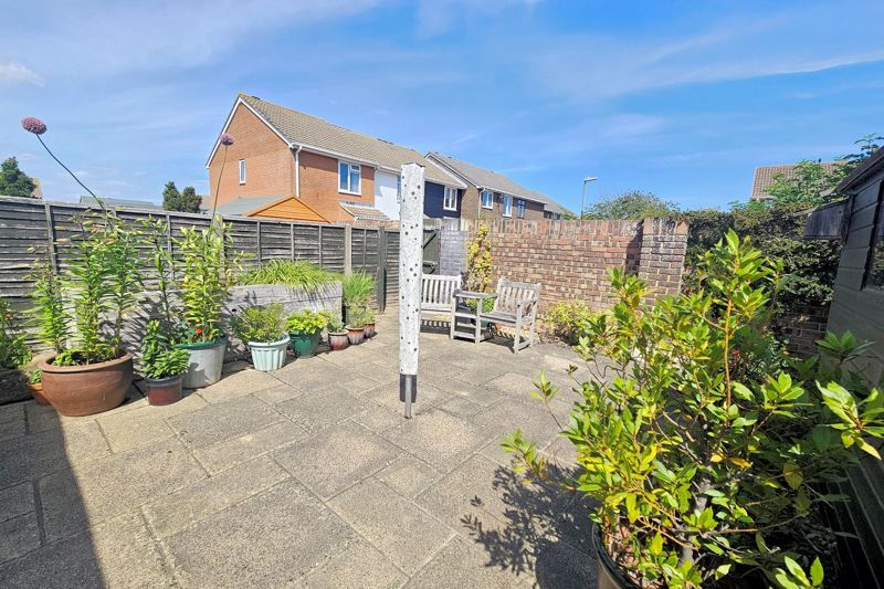 Property photo 2 of 13 Garden
