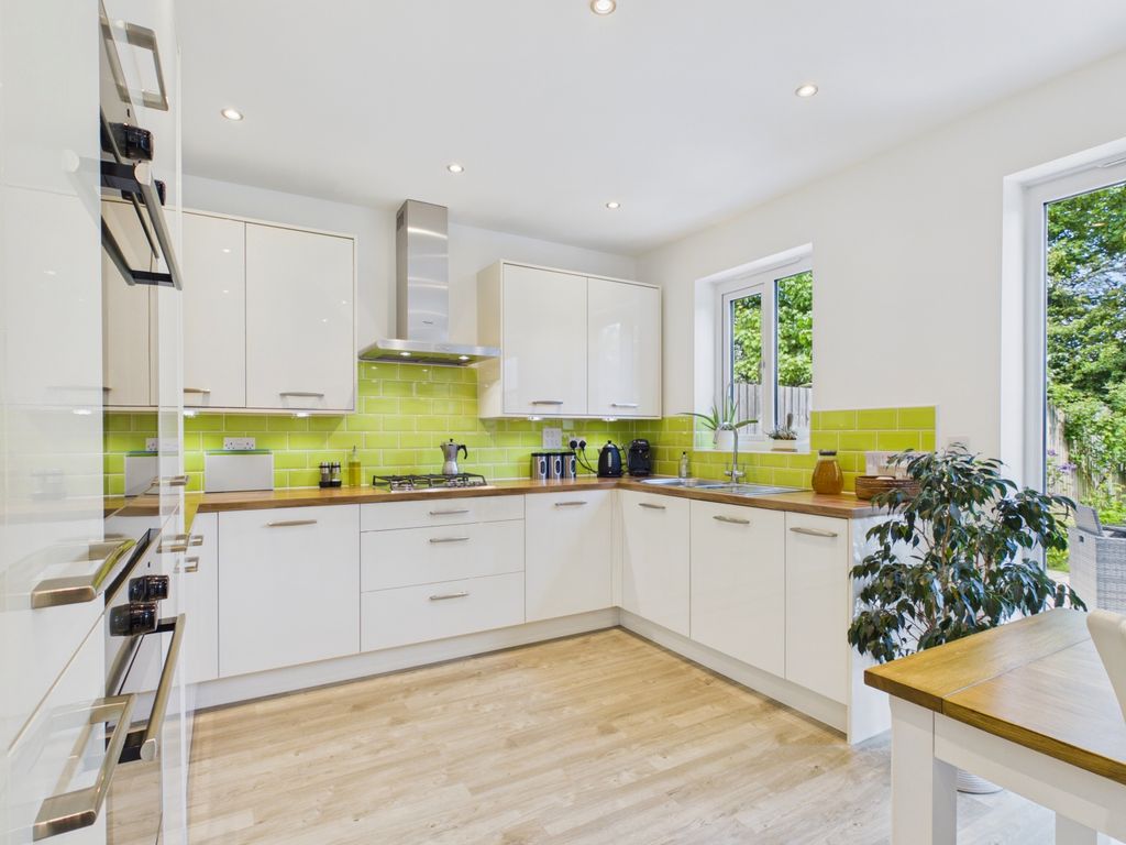 Property photo 2 of 13 Kitchen
