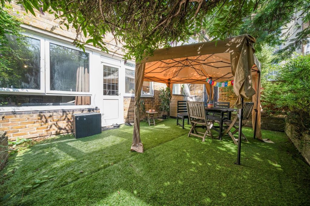Property photo 2 of 11
