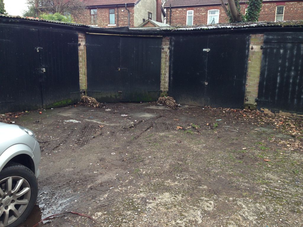 Property photo 1 of 2