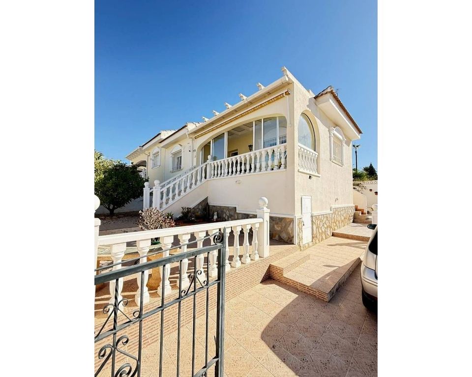 Property photo 1 of 27 Ciudad Quesada, South Of The Costa Blanca. Semi-Detached Villa Of 75 m2 With 2 Bedrooms, 2 Bathrooms, Plot Of 225 m2, Parking, Garden, Community Pool, Near Leisure Areas And Shops