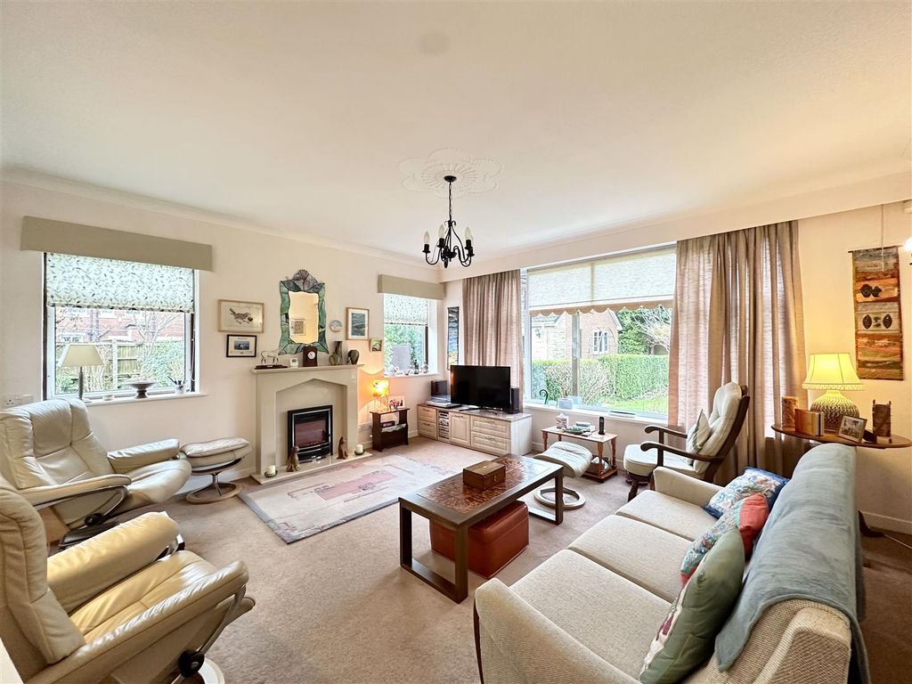 Property photo 3 of 33