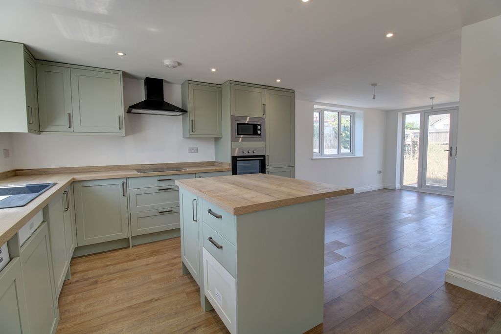 Property photo 2 of 13 A1