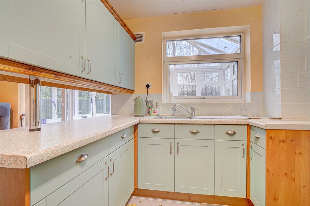 Property photo 2 of 12 Picture No. 02