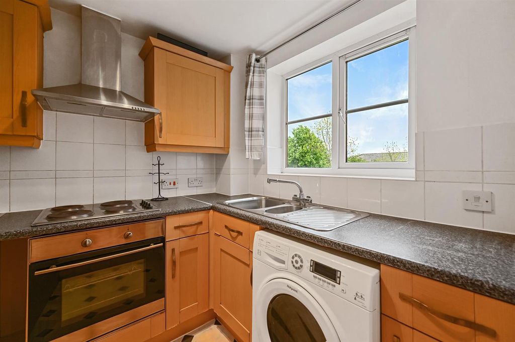 Property photo 3 of 7 Bclr - 94 Windmill Drive - Kitchen (4).Jpg