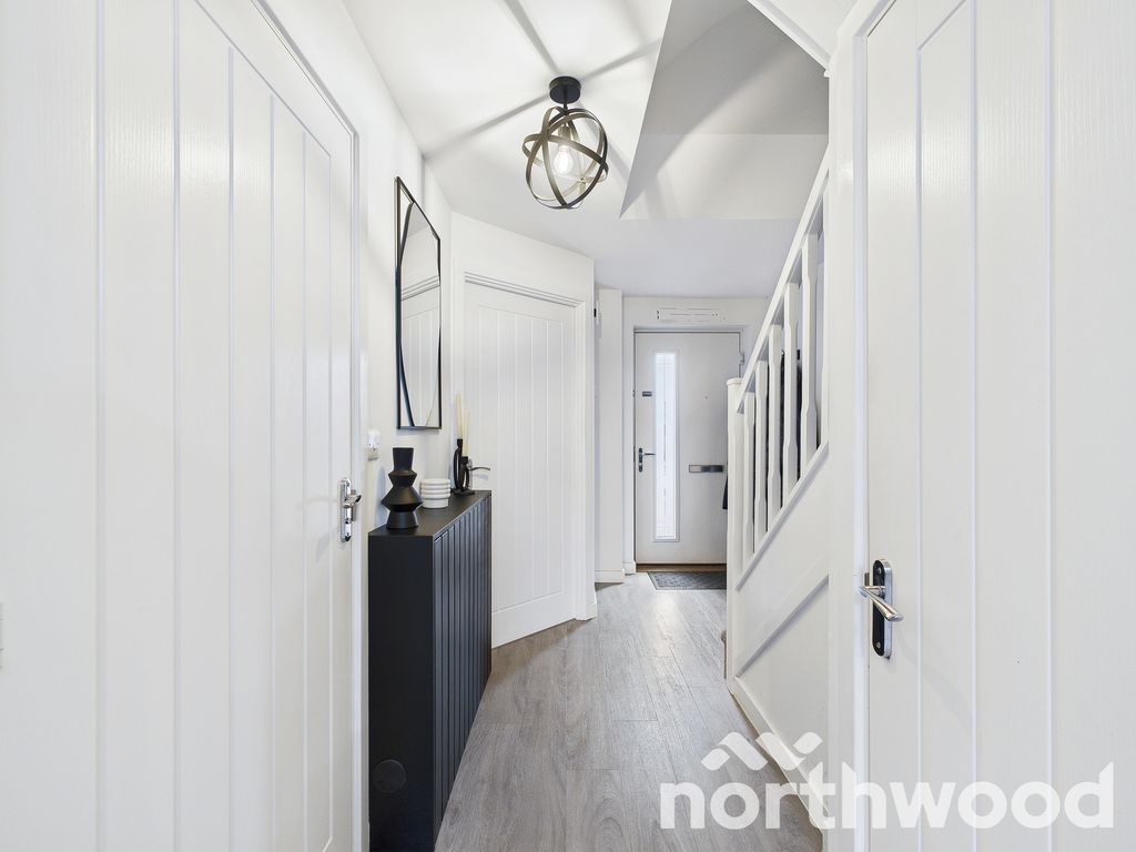 Property photo 2 of 34