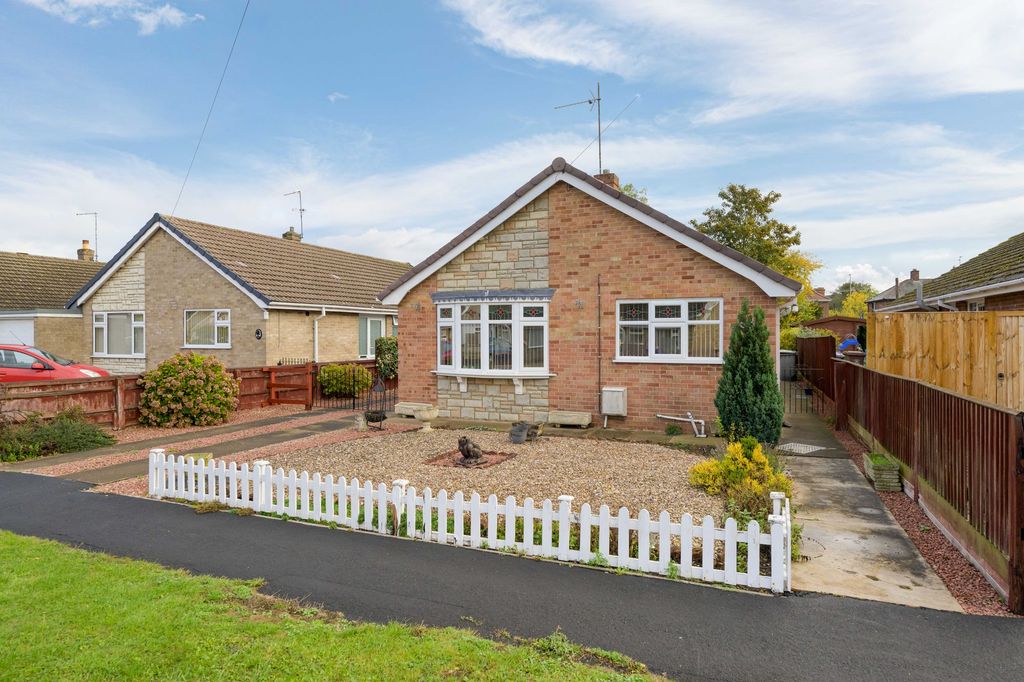 Property photo 1 of 19